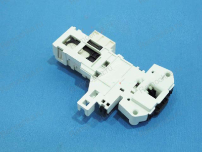 УСТРОЙСТВО БЛОКИРОВКИ ЛЮКА